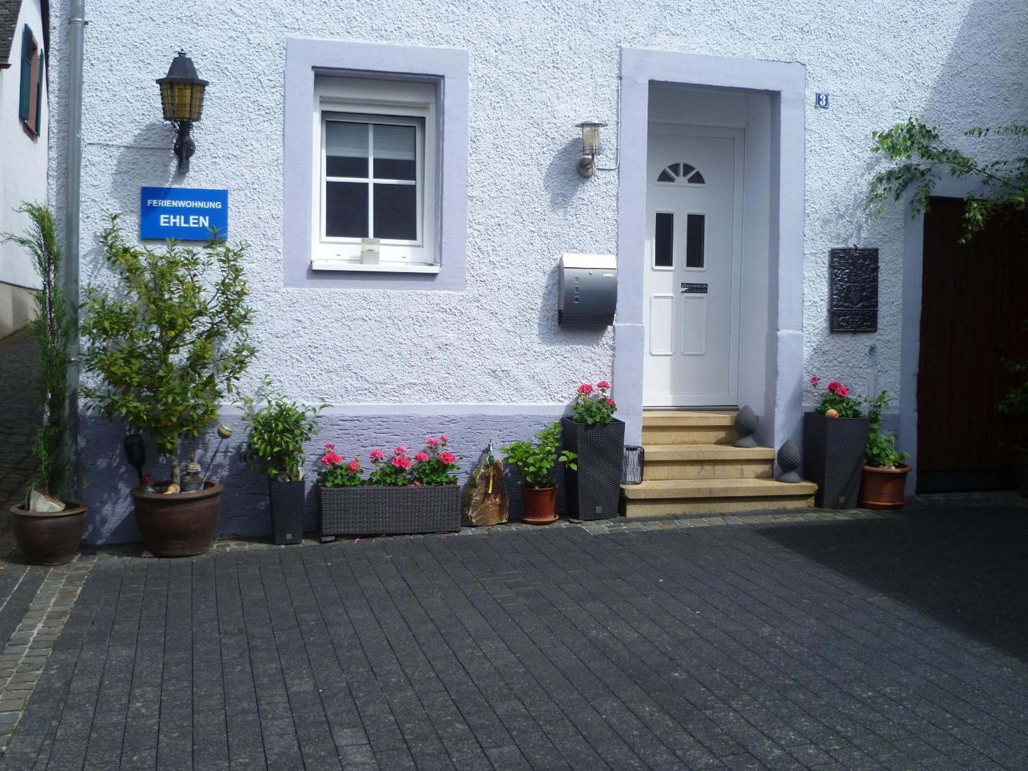 Ferienwohnung Ehlen Im Alten Winzerhaus Zeltingen-Rachtig Exterior foto
